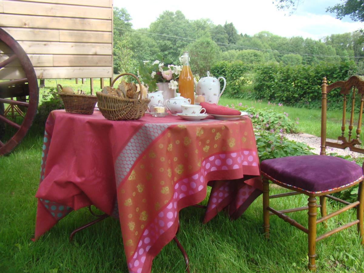 Bed and Breakfast Roulotte Le Temps De Rever Saint-Michel-sur-Meurthe Exterior foto