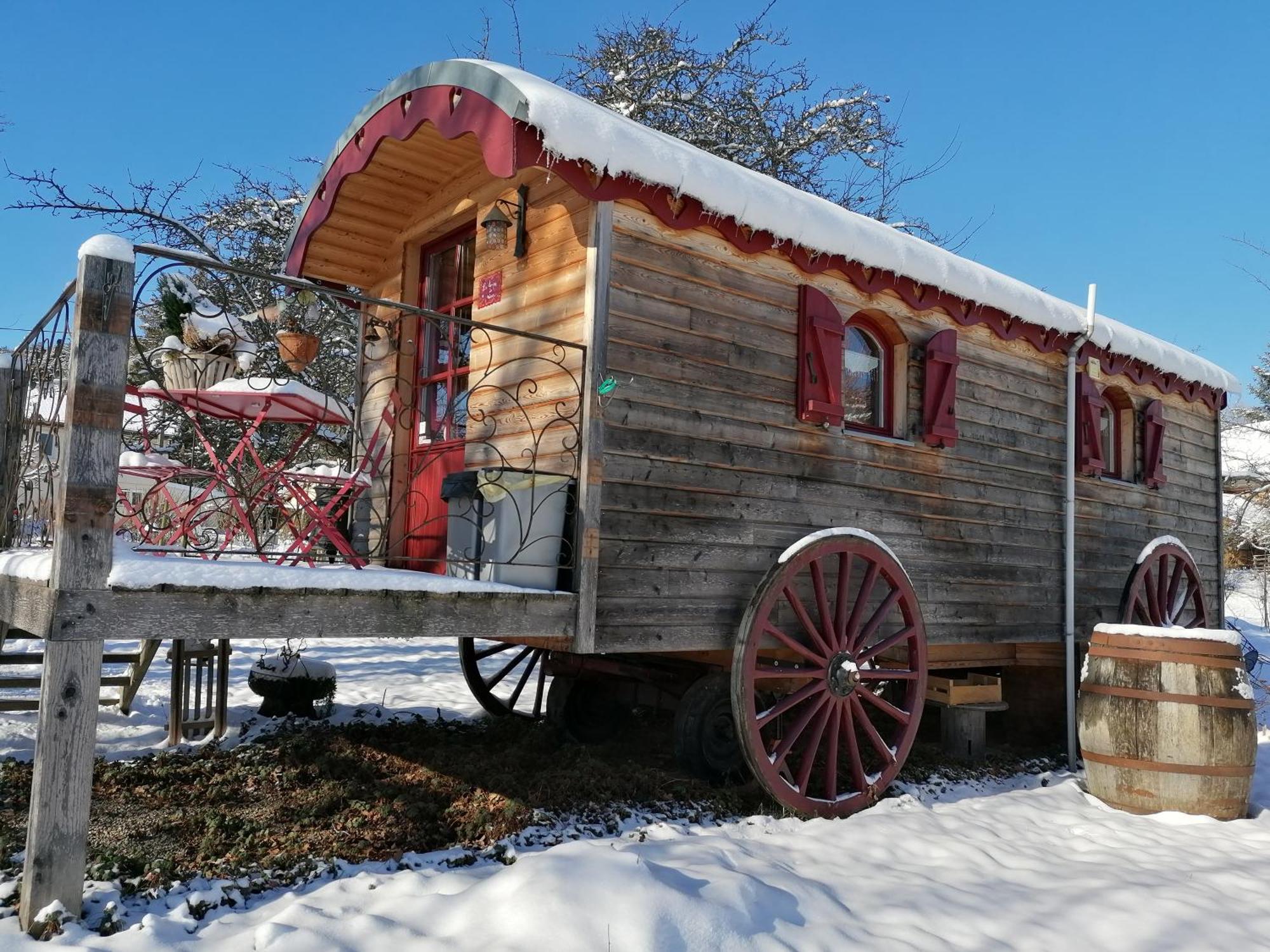 Bed and Breakfast Roulotte Le Temps De Rever Saint-Michel-sur-Meurthe Exterior foto